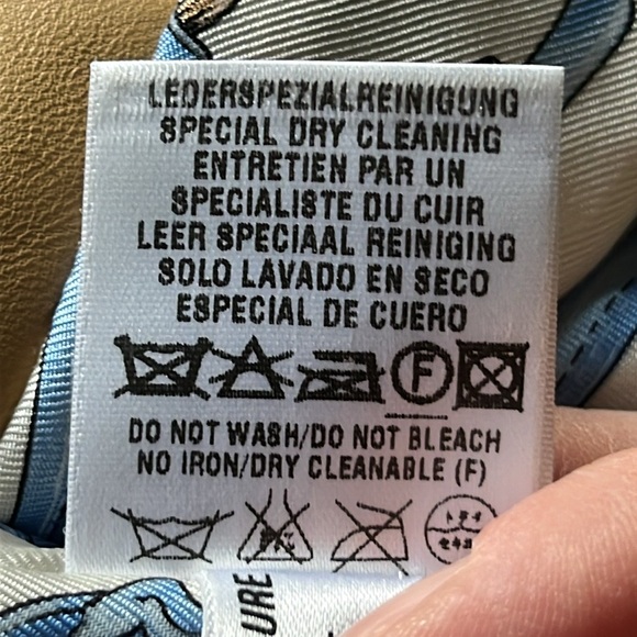 Escada Exquisite Leather Jacket Silk Lining - Picture 13 of 15